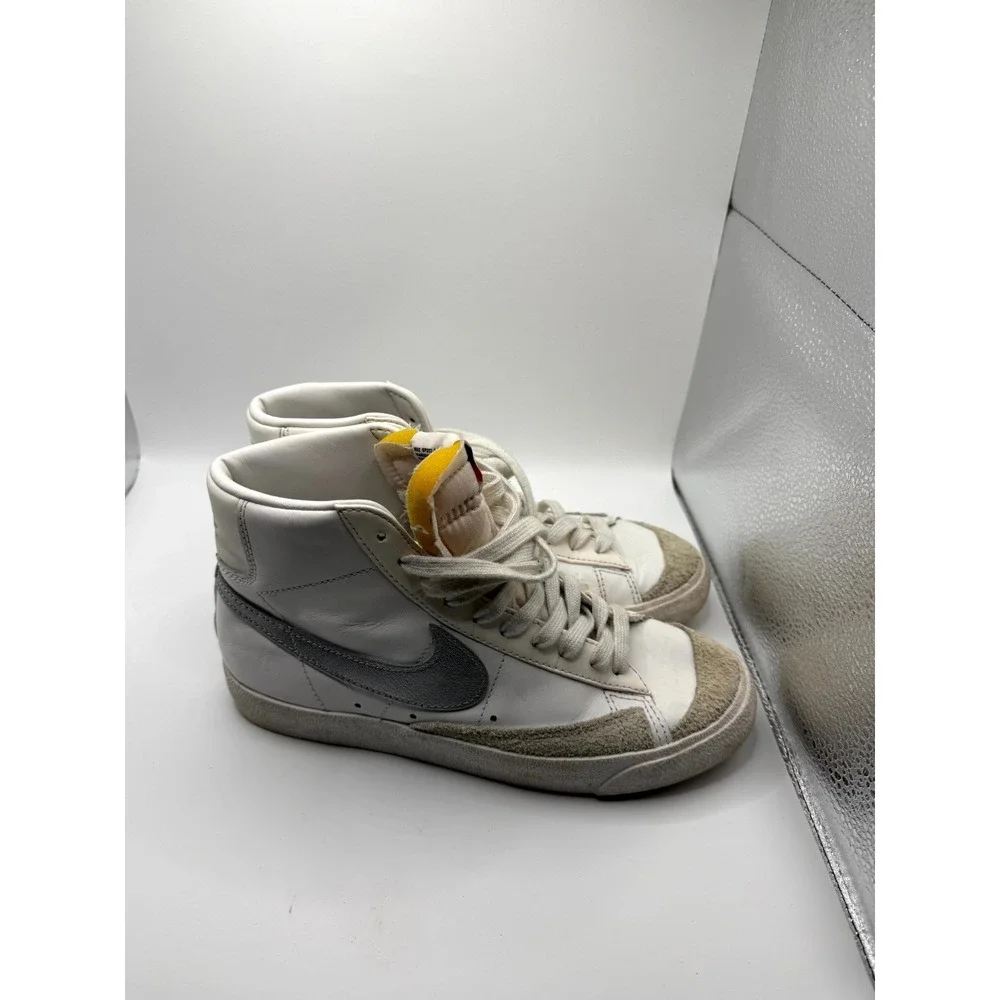 Nike Blazer Mid '77 CZ1055-112 Womens 8 Sneakers White‎ Silver Leather Shoes